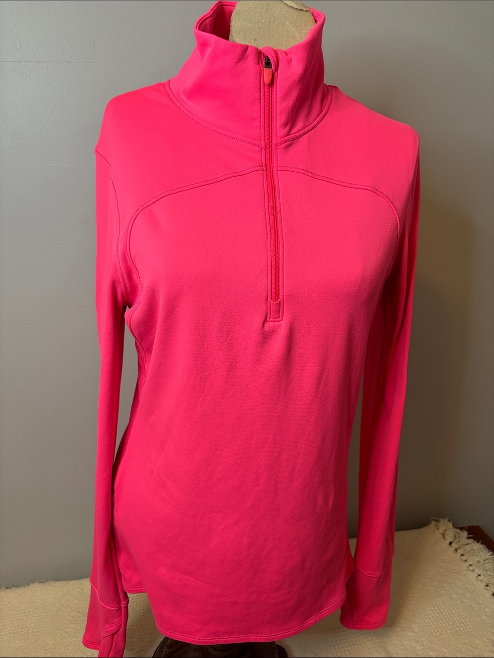 Under Armoiur LG Neon Pink Quarter-Zip Athletic Pullover